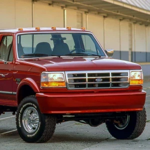 Ford F-150 / F-250 / F-350 / Bronco 1992-1996 1 Piece Polyurethane Front Bumper - image 1