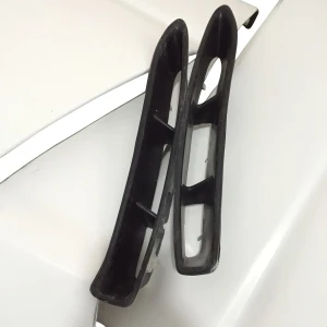 FRP GT3-XL Fender Vent Trim (front) 2pc > Chevrolet Corvette (C6) 2005-2013 - image 1