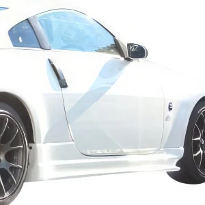 FRP CWE Side Skirts > Nissan 350Z (Z33) 2003-2008 - image 1
