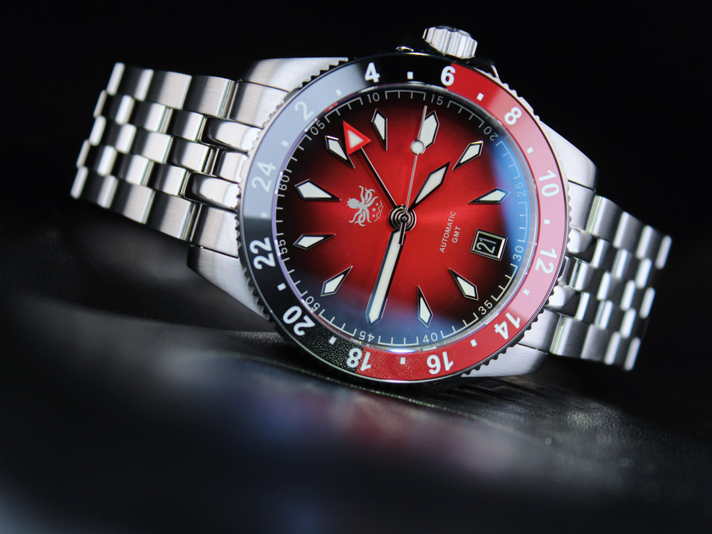 PHOIBOS Voyager GMT 200M Automatic Diver Watch PY043D Red