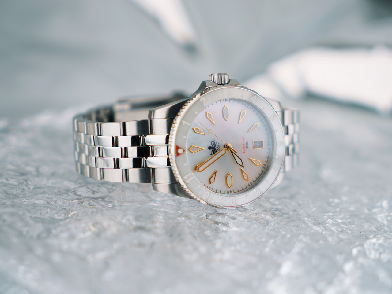 PHOIBOS Voyager 200M Automatic Diver Watch PY035E White MOP