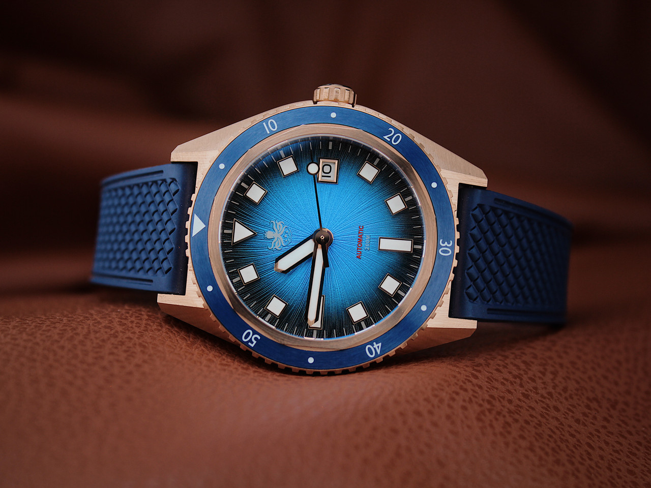 PHOIBOS Argo Bronze 200M Automatic Diver Watch PY057B Spiral