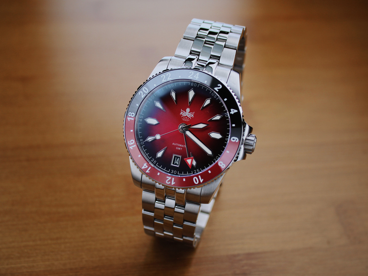 PHOIBOS Voyager GMT 100M Automatic Diver Watch PY058D Burgundy Red