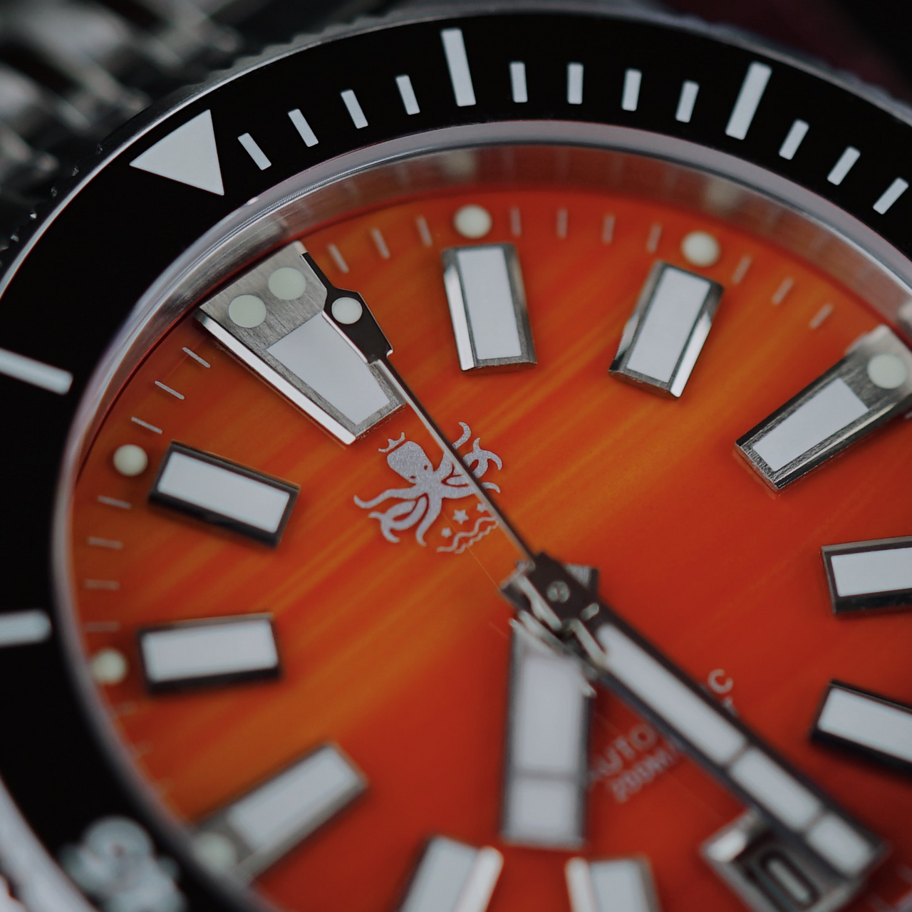 PHOIBOS Narwhal 200M Automatic Diver Watch PY061F Orange Agate
