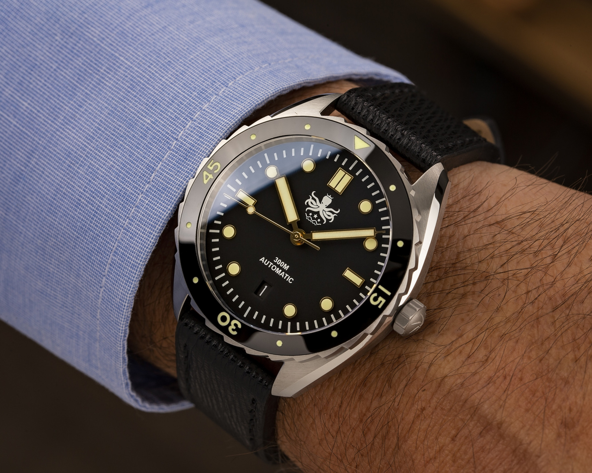 phoibos automatic dive watch