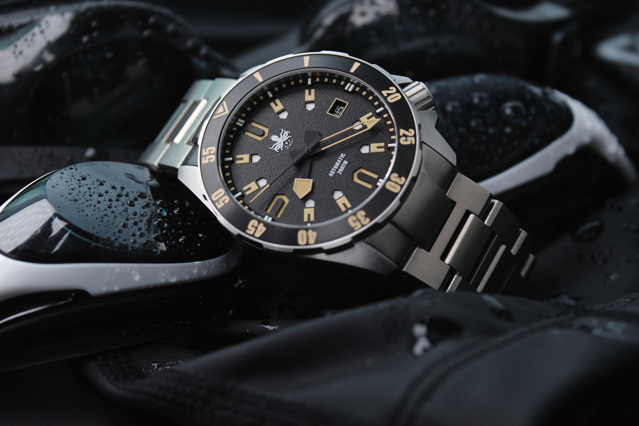 Tissot Gentleman Titanium - T1274104404100 | TISSOT® Suisse