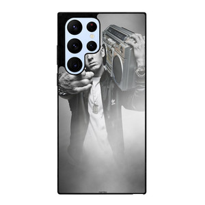 EMINEM AND RADIO RAPPER Samsung Galaxy S22 Ultra Case Cover EMINEM AND RADIO RAPPER Samsung Galaxy S22 Ultra Case Cover