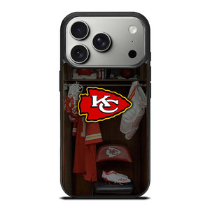PATRICK MAHOMES LOCKER ROOM iPhone 17 Pro Case Cover