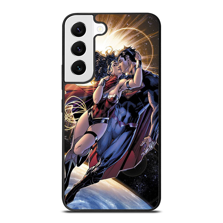 SUPERMAN KISSING WONDER WOMAN Samsung Galaxy Case Cover SUPERMAN KISSING WONDER WOMAN Samsung Galaxy Case Cover