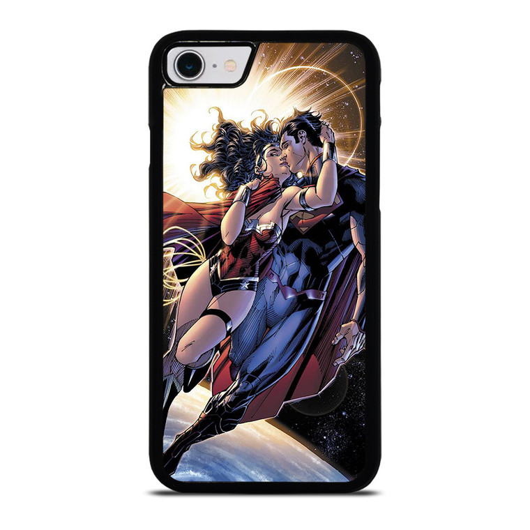 SUPERMAN KISSING WONDER WOMAN iPhone SE 2022 Case Cover