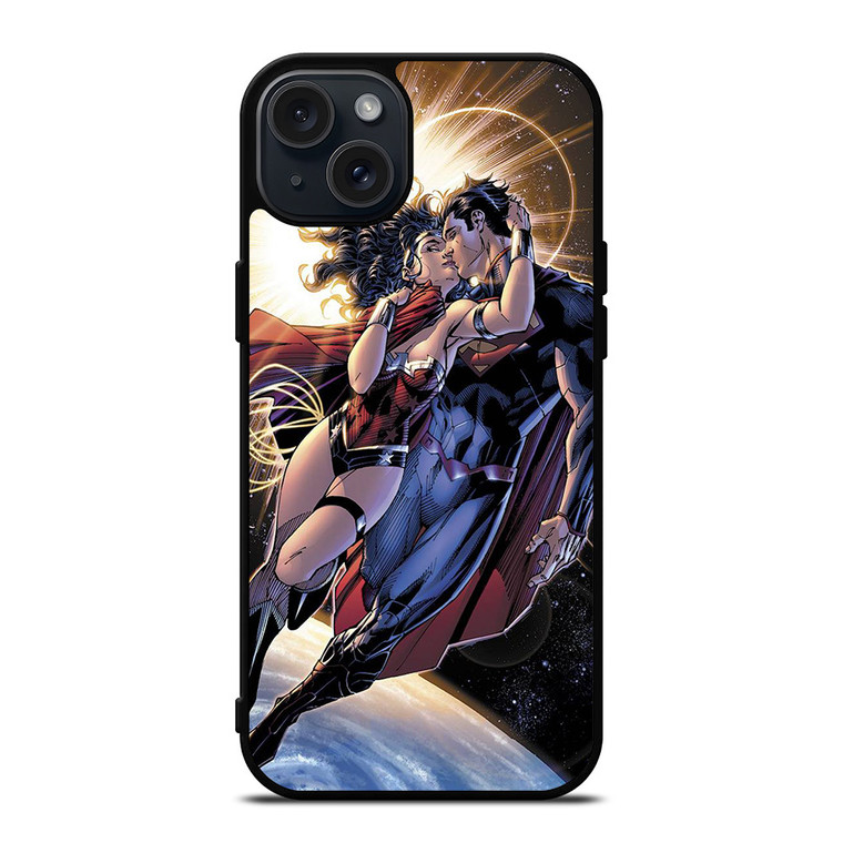 SUPERMAN KISSING WONDER WOMAN iPhone 15 Plus Case Cover SUPERMAN KISSING WONDER WOMAN iPhone 15 Plus Case Cover