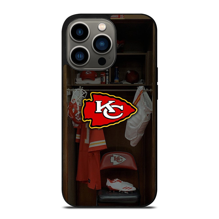 PATRICK MAHOMES LOCKER ROOM iPhone 13 Pro Case Cover