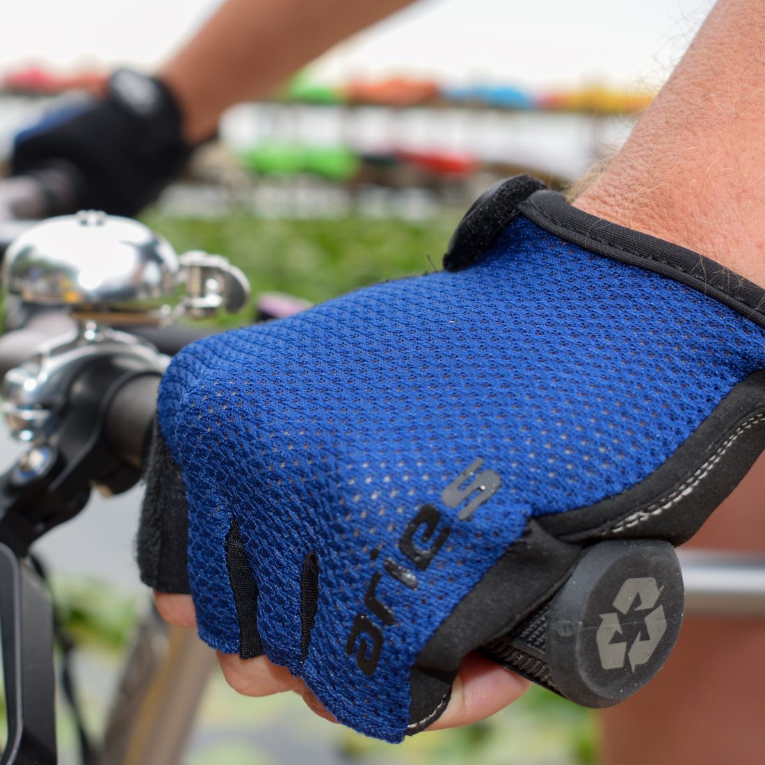 Taurus cycling gloves - Planet Bike