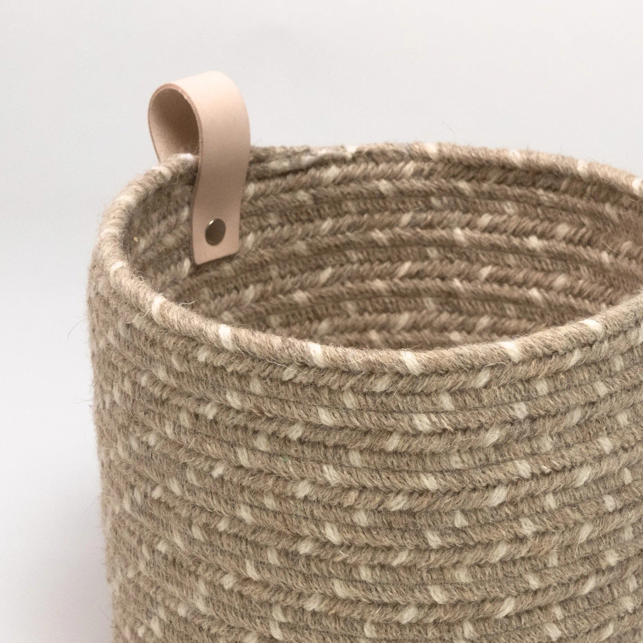 Wool Dice-X Leather Loop Basket | Colonial Mills