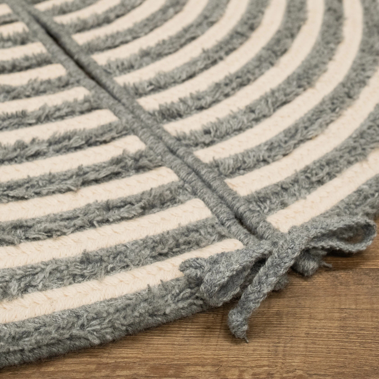 Cozy Wool Shag Holiday Tree Skirt | Colonial Mills