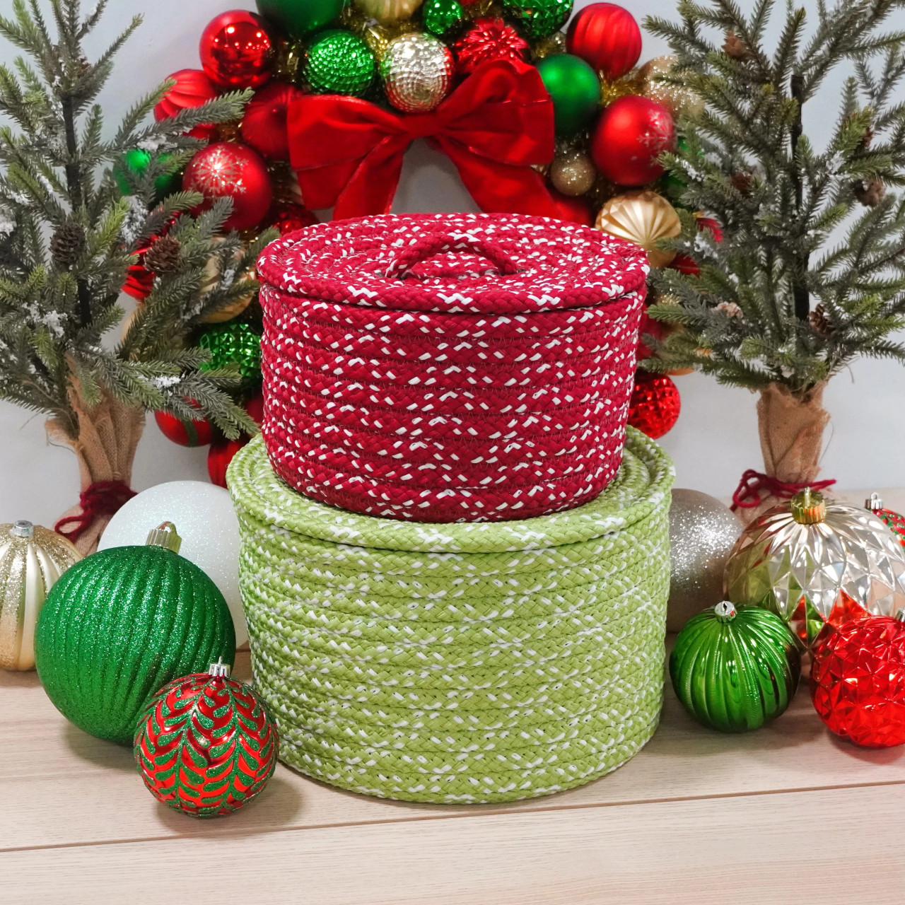 Sneaky Santa Lidded Crock Baskets | Colonial Mills