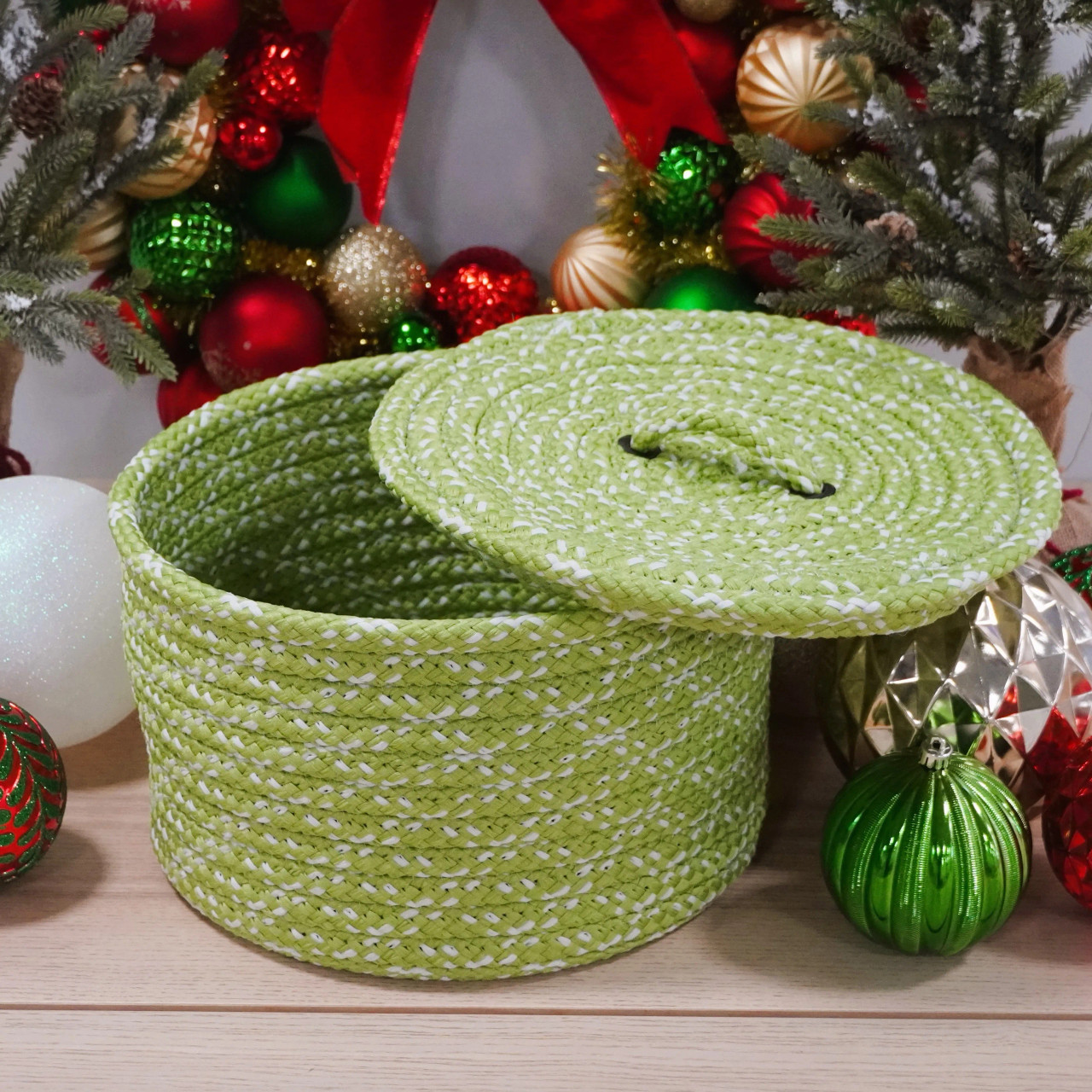 Sneaky Santa Lidded Crock Baskets | Colonial Mills