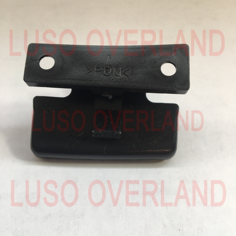 MONTERO Gen3 - Center Console Armrest Lid Latch (MR532555)
