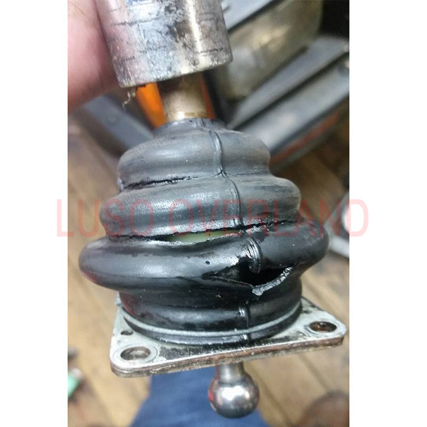 MONTERO Gen 1 & MMM - Manual Transmission Shifter Boot (MD703619)