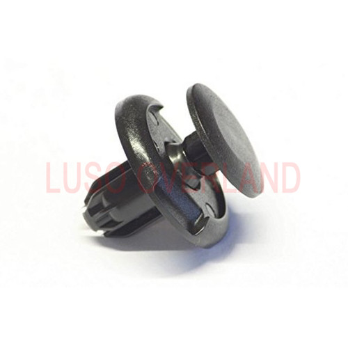 MONTERO Gen3 - Fuel Filler Door Spring Clip (MB642442)