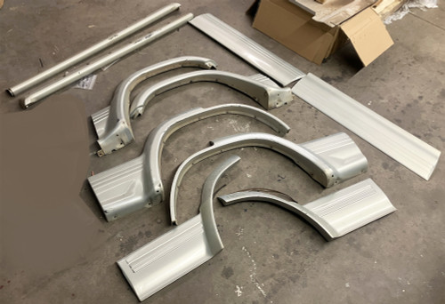 USED - MONTERO Gen2 - Exterior Cladding & Fender Flares