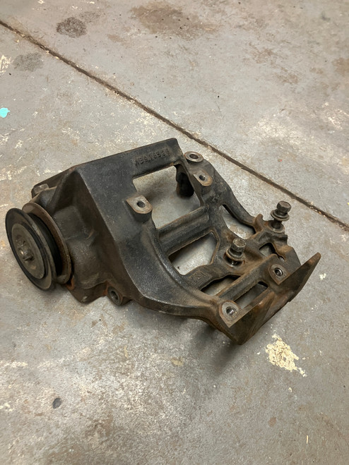 USED - MONTERO Gen 2, 2.5 - AC Compressor Bracket