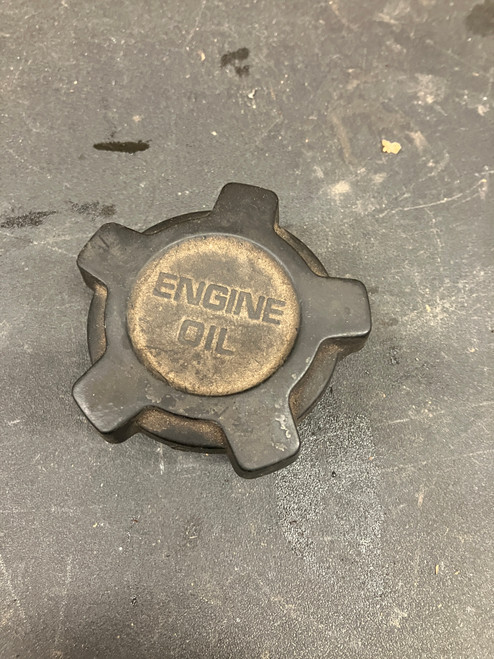 USED - MONTERO Gen 2 - Oil Cap