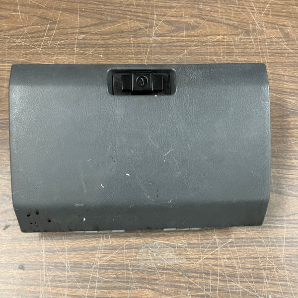 USED - MONTERO Gen2 - Glove Box