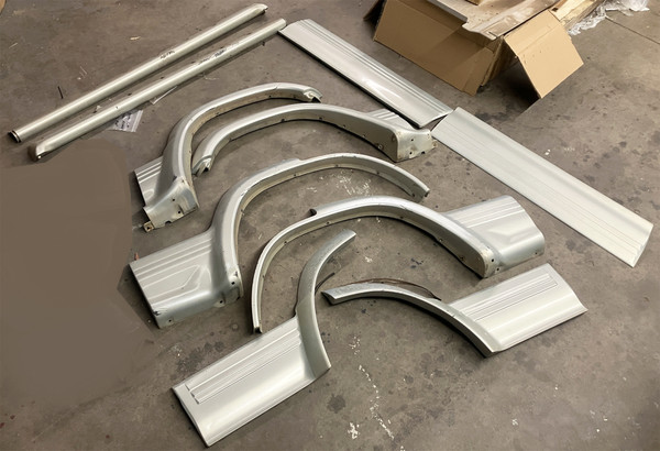 USED - MONTERO Gen2 - Exterior Cladding & Fender Flares