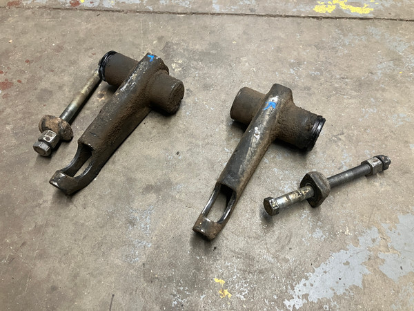 USED - MONTERO Gen 2, 2.5 - Torsion Bar Anchor