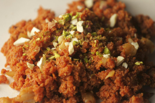 Buy fresh Gajar Ka Halwa online. Traditional Indian carrot dessert made with milk solids, cardamom, and premium dry fruits.
