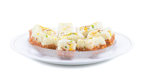 Kalakand Sweet / Milk Cake / Indian Milk Barfi. Buy fresh White Kalakand online. Traditional Indian milk sweet crafted for weddings, celebrations, and special occasions.