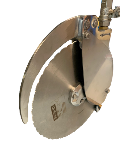 Freund Brisket Knife Saw - Knife blade and knife guard