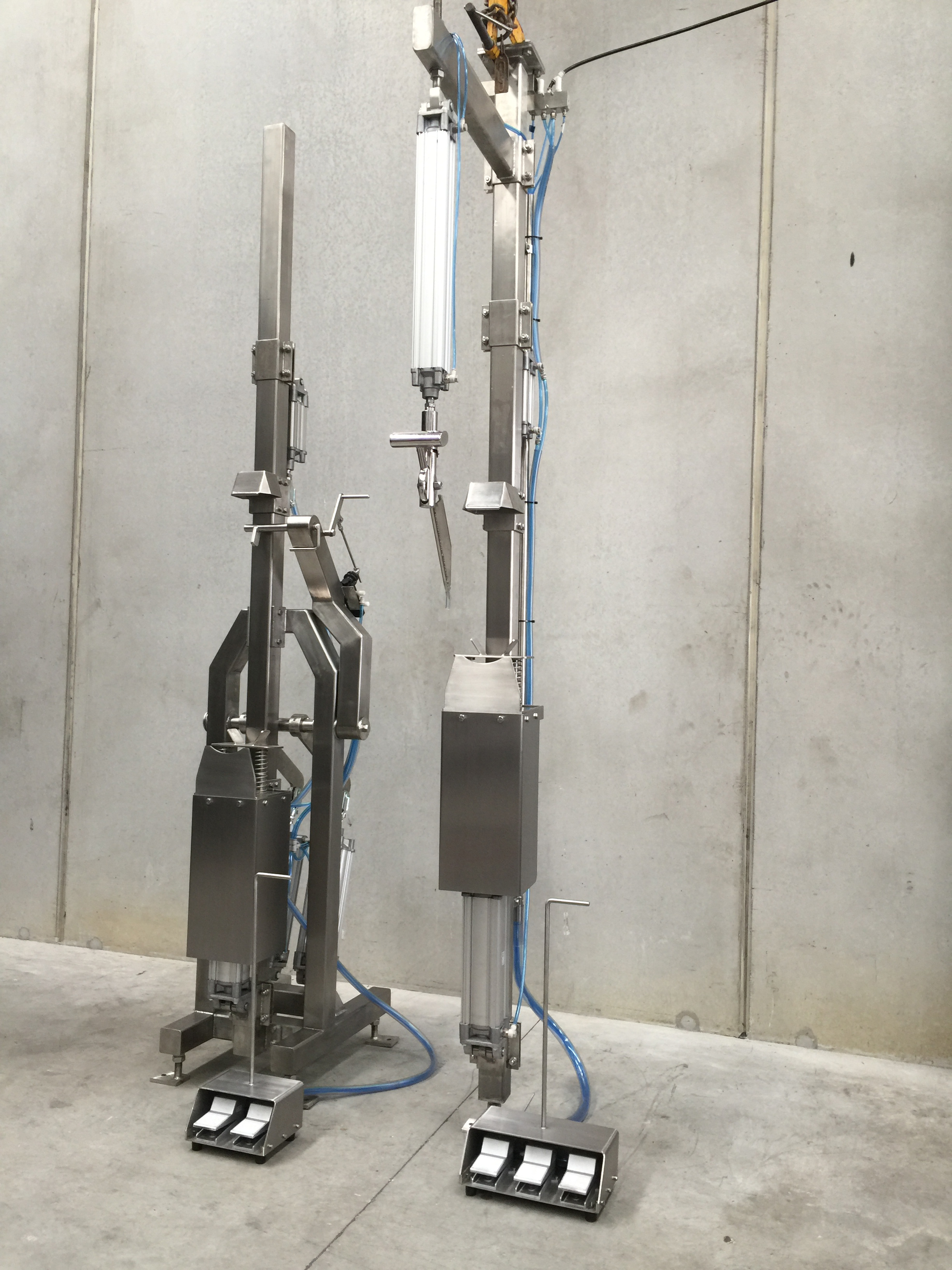 cat-143-1020b-.jpg cat-143-1020b-.jpg