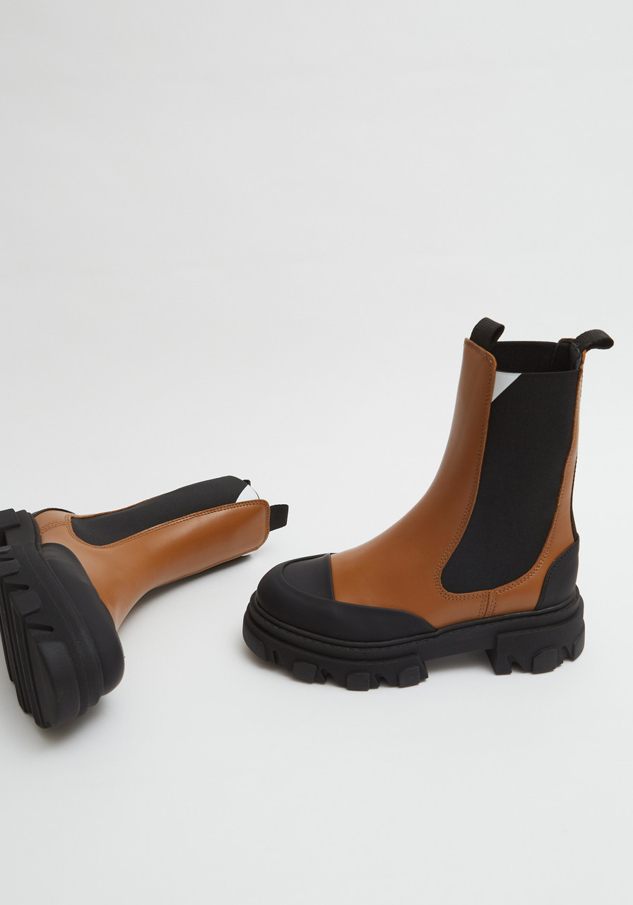 tiger chelsea boots