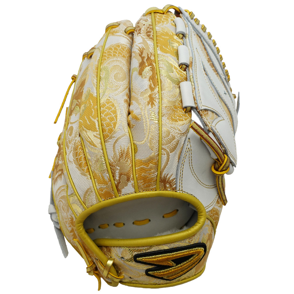 EXCLUSIVE D-QUEST - WHITE ALL-STAR - ROBERT SUAREZ - MADE IN JAPAN - 12" BASEBALL GLOVE