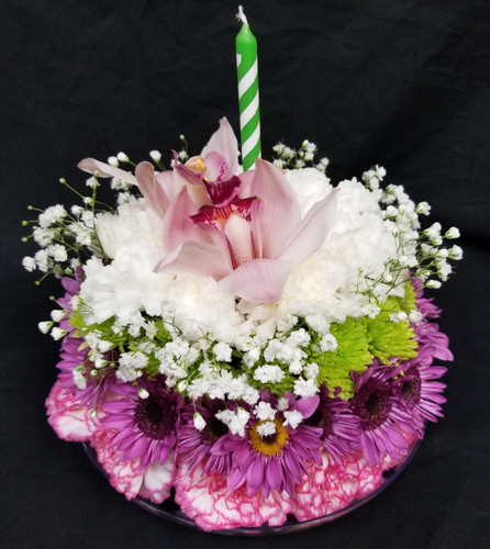 What a great way to celebrate a birthday with a beautiful Flower birthday cake! 

We make these similar as possible to photo shown but colors and flowers may vary
