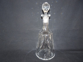 Lovely vintage French Baccarat crystal decanter with replacement stopper.