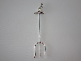 Stokes & Sons for Stewart Dawson silver plate bread fork with kangaroo finial circa 1920