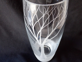 Signed Arnie Gautsch crystal vase with engraved Australian Grass Tree design and original Glass Art Aspects label