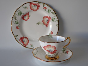 Royal Albert 100 Years, Royal Albert Poppy, Royal Albert 1970s, Royal Albert cup saucer plate set, fine bone china, English china, vintage Royal Albert, afternoon tea set, collectible china, vintage tea set
