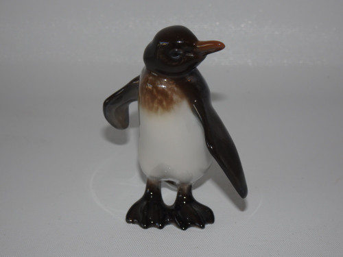 Small porcelain figure of a young penguin by Rosental Selb-Germany circa 1950s.