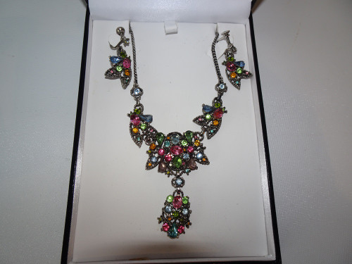 Stunning Hollycraft pastel rhinestone necklace and screwback dangle earring set circa 1950s.  Designed by the Hollywood Jewellery Manufacturing Company founded in 1938