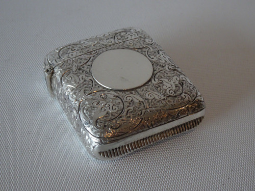 Ornate 1894 Birmingham Deakin & Francis sterling silver vesta case with engraved scrollwork