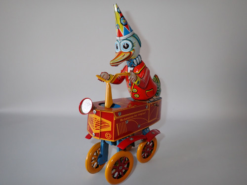 Vintage German wind-up tin duck toy Nürnberger Blechspielwaren with box and certificate 22cm