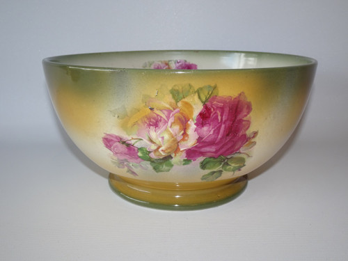 Bonn Franz Anton Mehlem bowl decorated with roses dated 1885-1920.