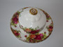 Royal Albert Old Country Roses lidded butter dish with plate measuring 16 cm and lid 10 x 6 cm.