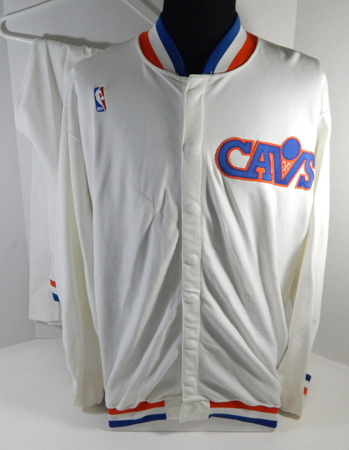 1990-91 Cleveland Cavaliers Jimmy Oliver #24 Game Used White Jacket & Pants 17