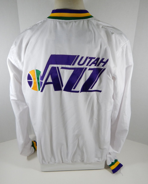 1992-93 Utah Jazz Jay Humphries #6 Game Used White Warm Up Jacket DP07574