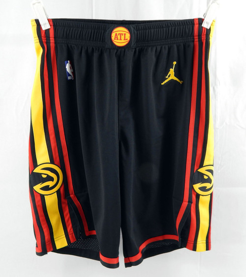 2020-21 Atlanta Hawks #14 Game Used Black Shorts Pacman L 38 451